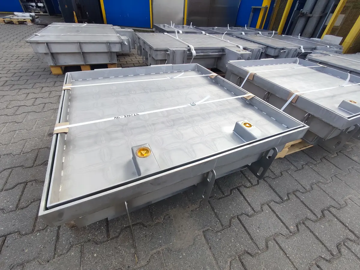 nierdzewny właz profesjonalny jednoczęściowy z pokrywą pod zabudowę brukiem lub kamieniem