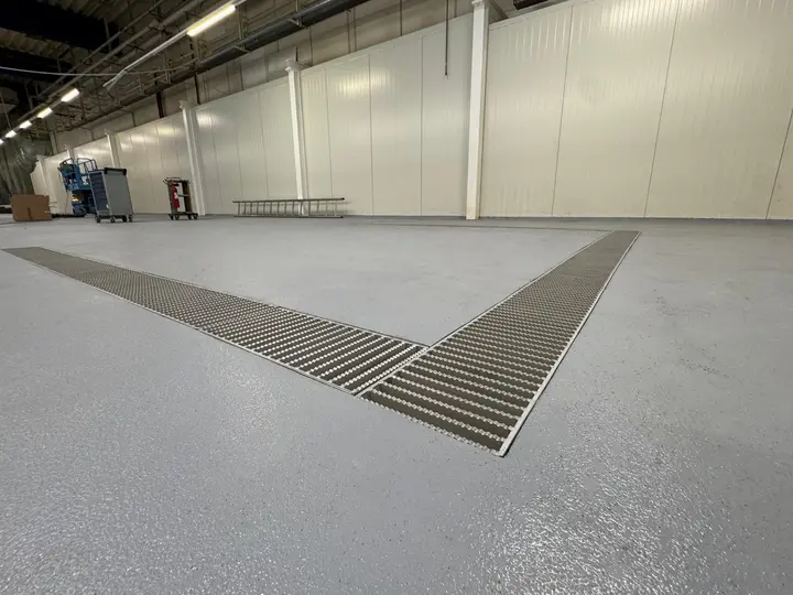 Drainage channel with a width of 300 mm and ladder grate cover in a pharmaceutical factory